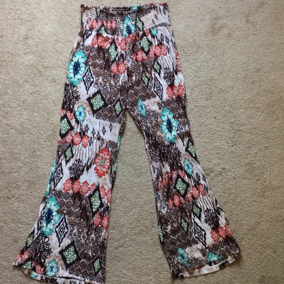 American Rag Pants - Stretch/flow American Rag pants!